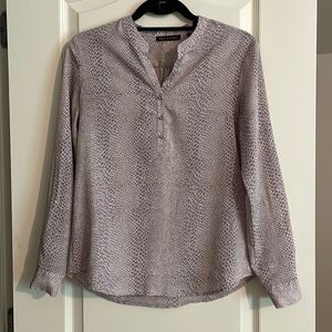 Violet & Claire Women's Long Sleeve Snakeskin Blouse Size S